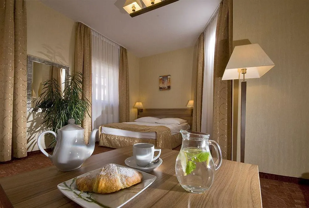 Tulip Hotels - Wroclaw Patio